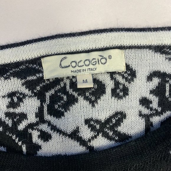 Cocogio Pullover Sweater, Size M - Picture 3 of 3